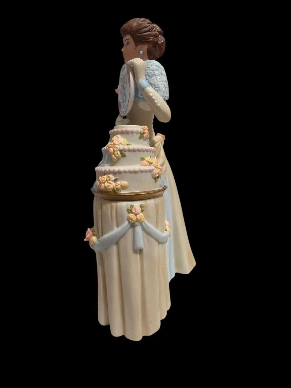 Avon 2007 President’s Club Mrs. Albee Award figurine, 40th Anniversary